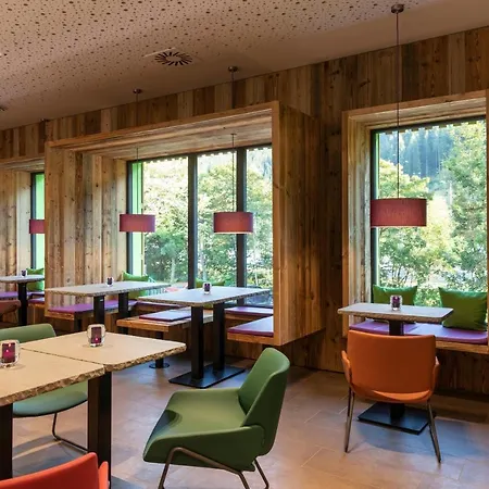 Explorer Montafon فندق 4*