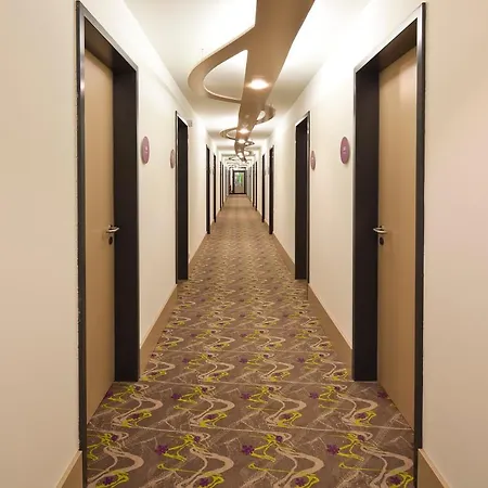 فندق Explorer Montafon 4*